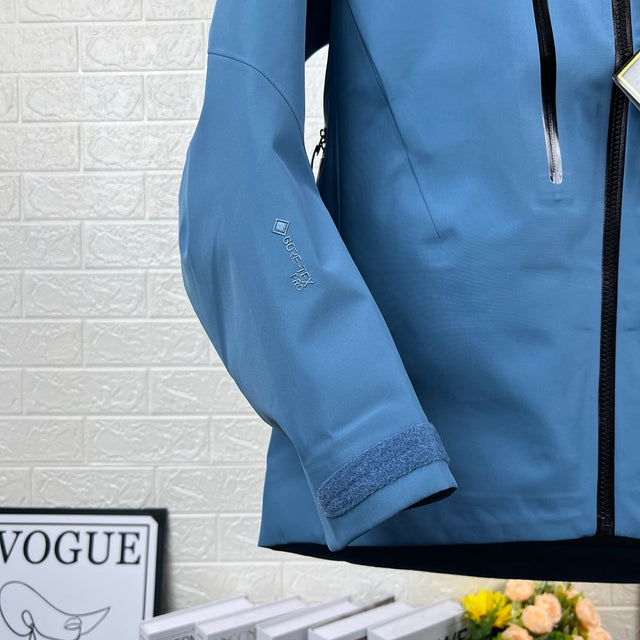 Arc'teryx Alpha SV Jacket — Sky Blue