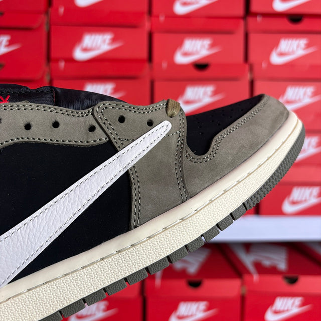 Air Jordan 1 Low — White/Olive
