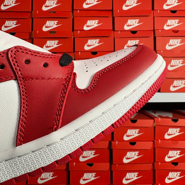 Air Jordan 1 High — Chicago Red