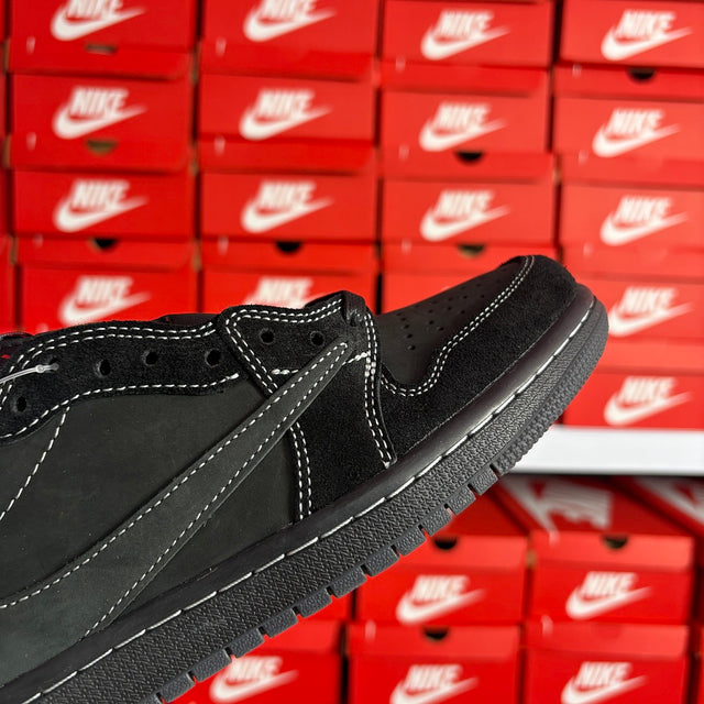 Air Jordan 1 Low — Triple Black