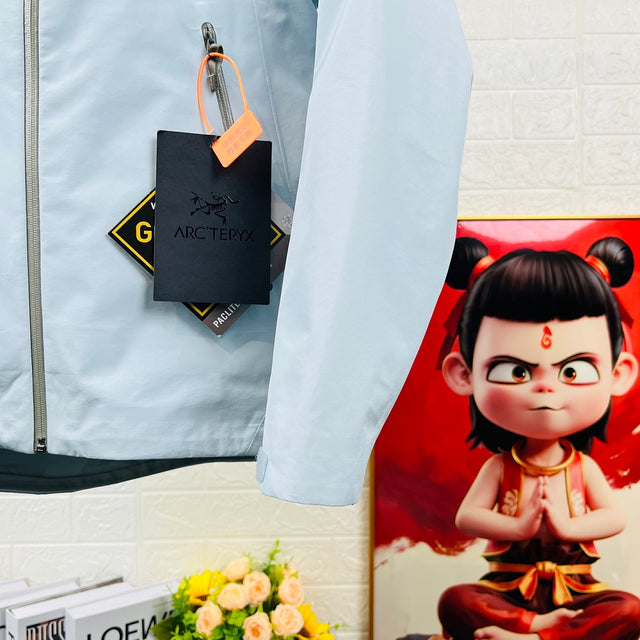 Arc'teryx Beta LT Gore-Tex — Ice Blue