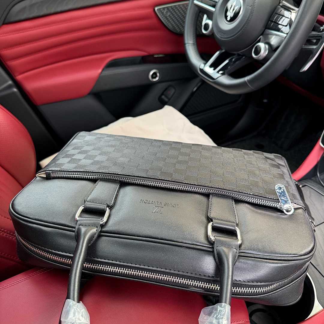 Louis Vuitton Briefcase — Damier Graphite