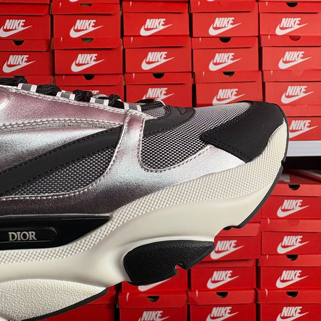 Dior B22 — Grey/Black