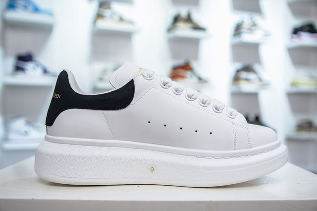 Alexander McQueen Oversized — White/Black/White