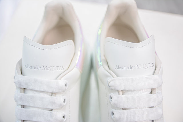 Alexander McQueen Oversized — White/Iridescent