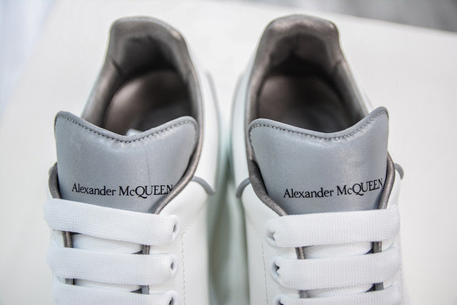 Alexander McQueen Oversized — White/Black