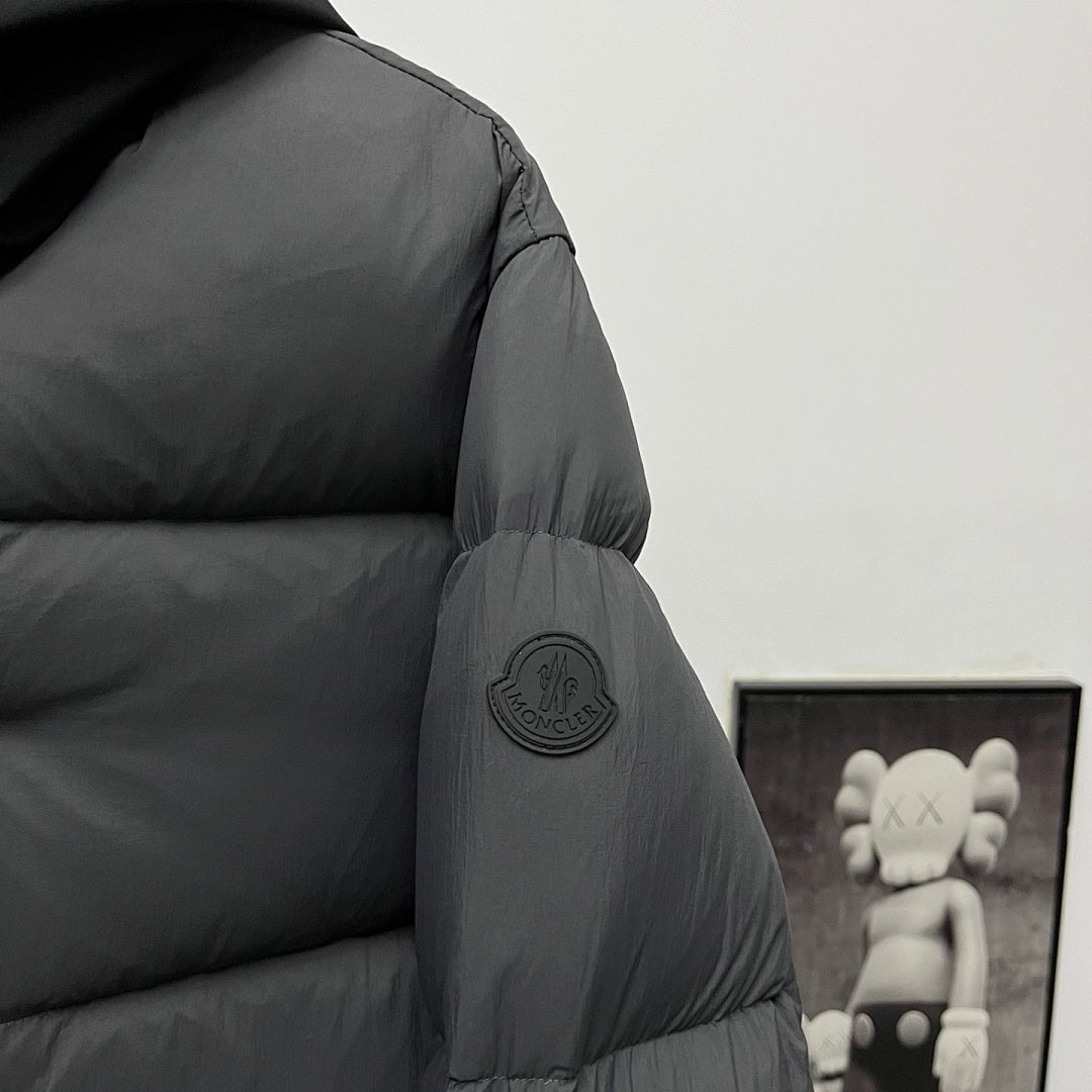 Moncler Puffer — Grey/Black