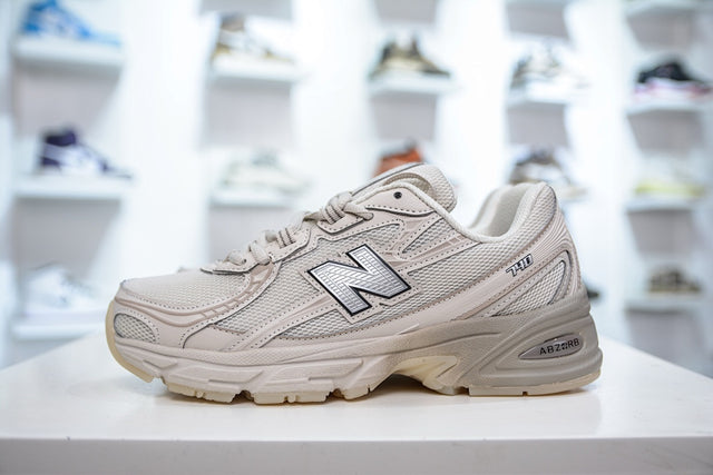 New Balance 1906R — Cream/Beige