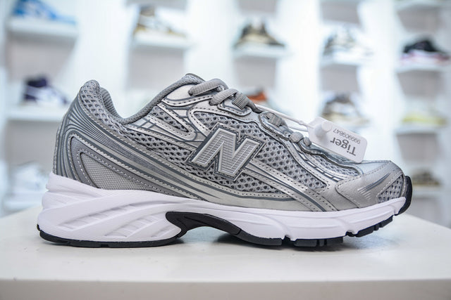 New Balance 1906R — Silver