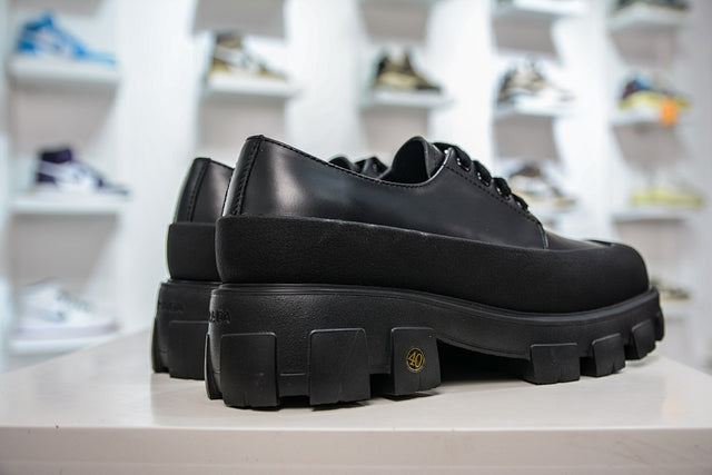 Prada Leather Shoe — Black