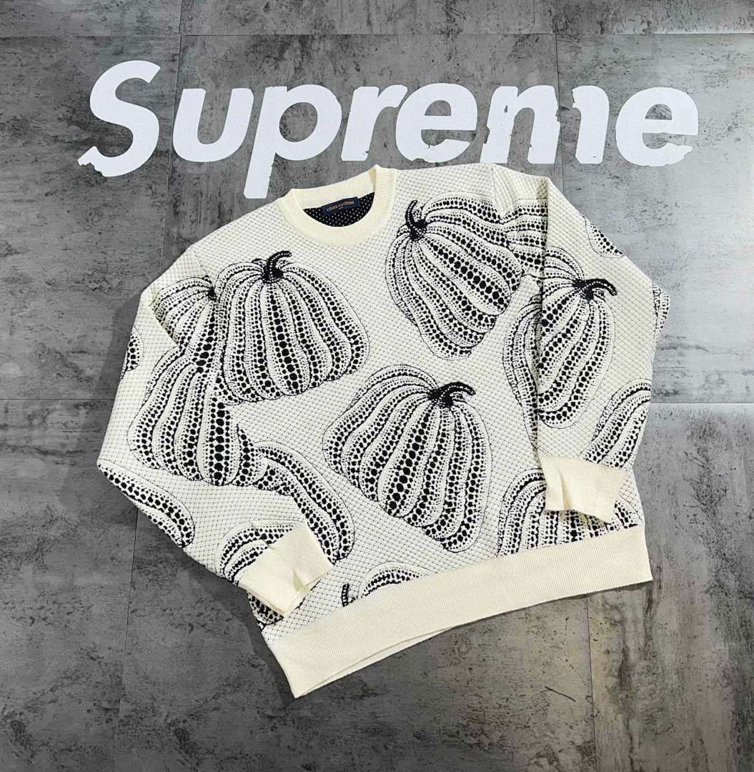 Designer Knitwear — Selection